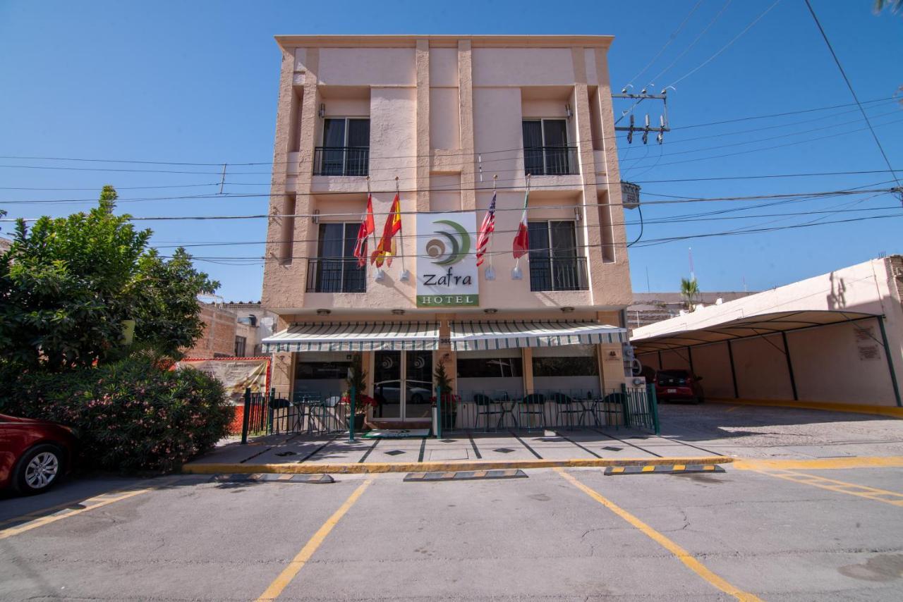 Hotel Zafra Torreon Bagian luar foto
