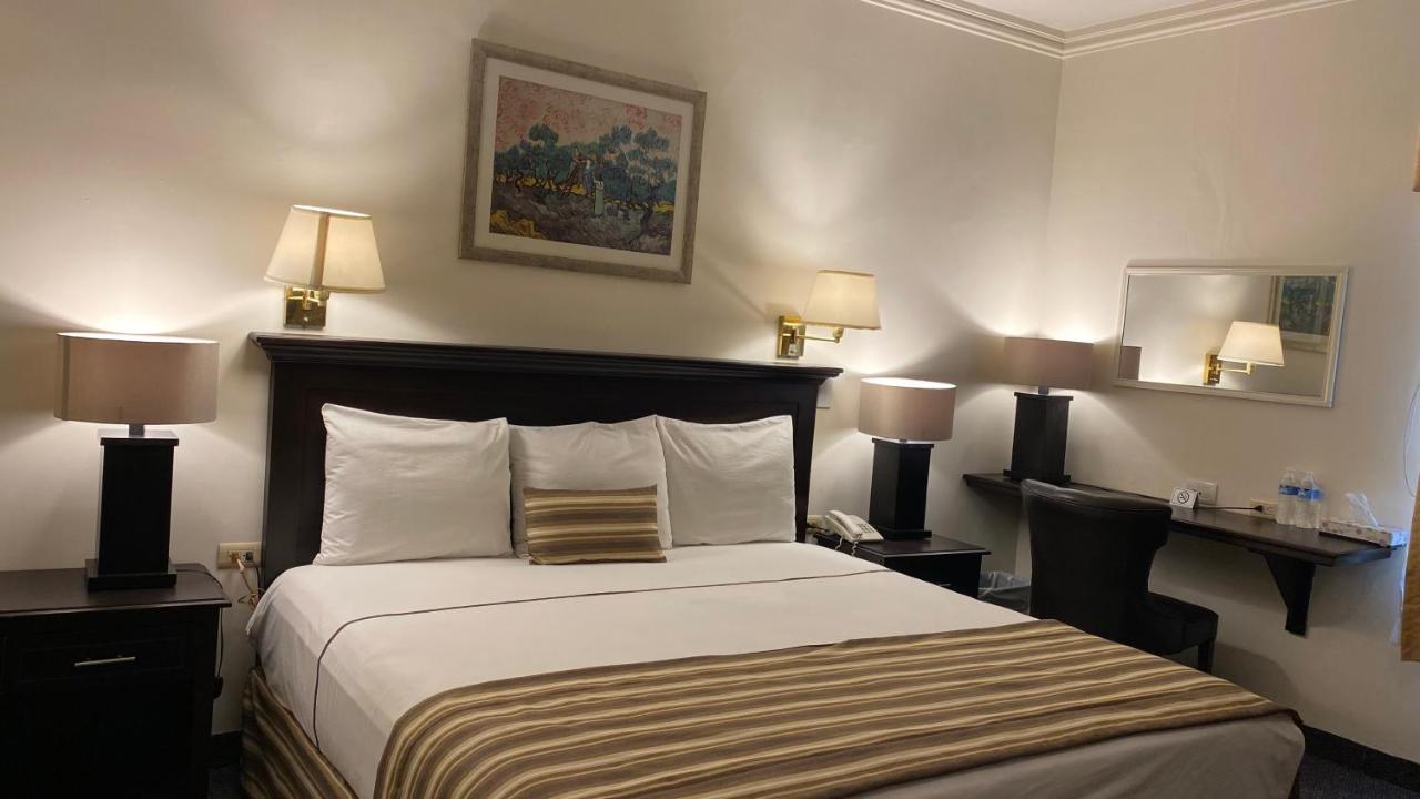 Hotel Zafra Torreon Bagian luar foto