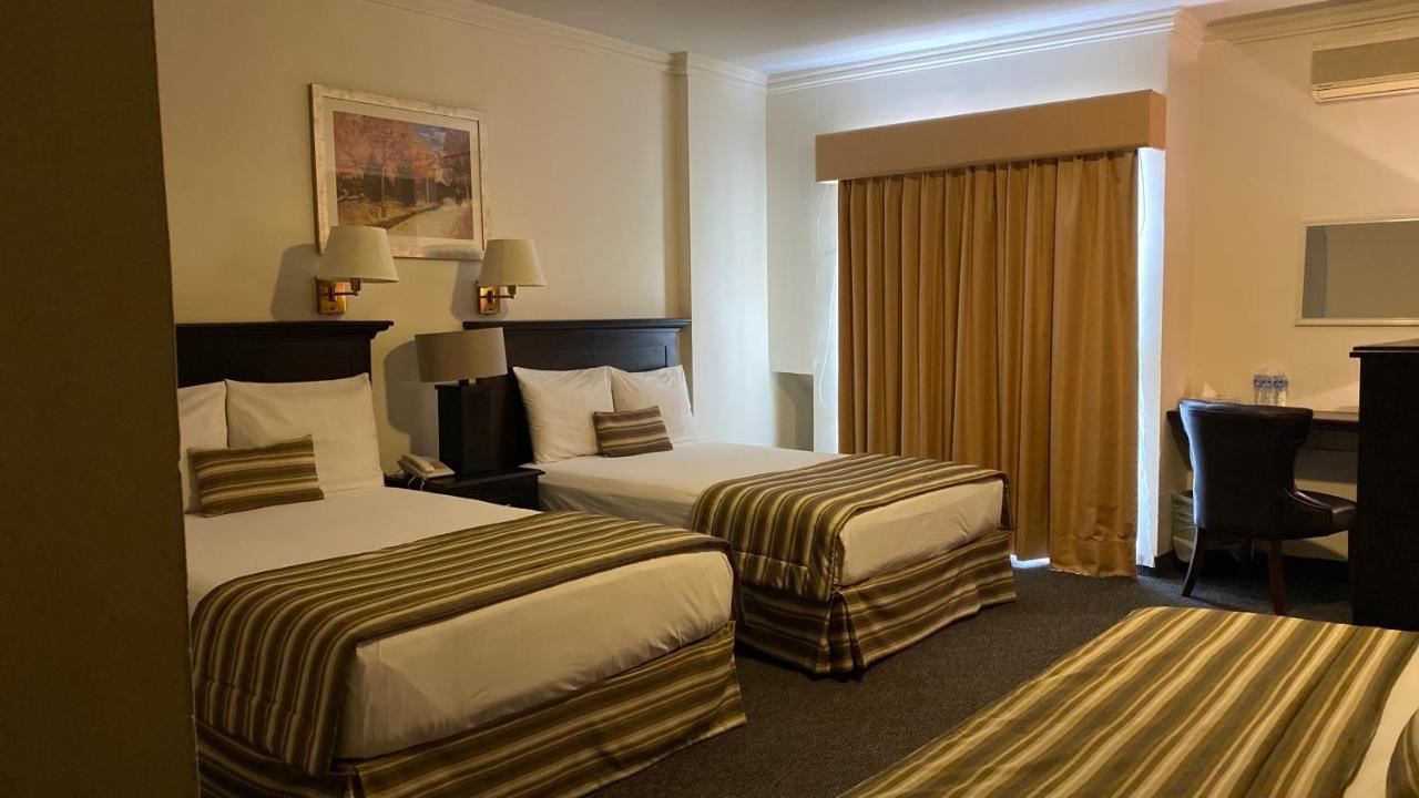 Hotel Zafra Torreon Bagian luar foto